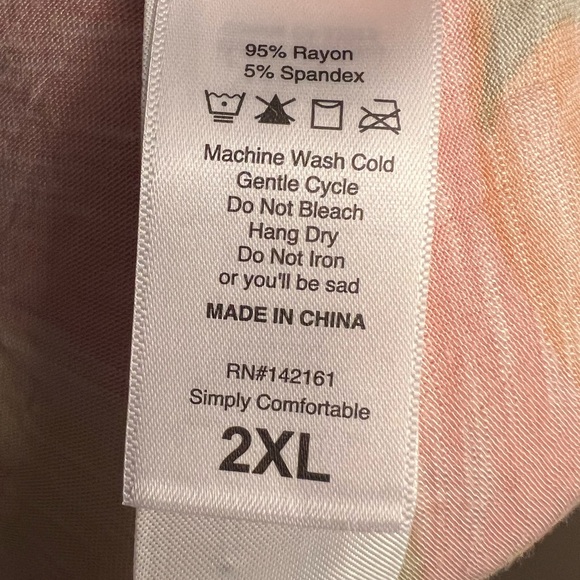 Lularoe Olive Tulip Sleeve Top Size 2XL - Picture 8 of 8